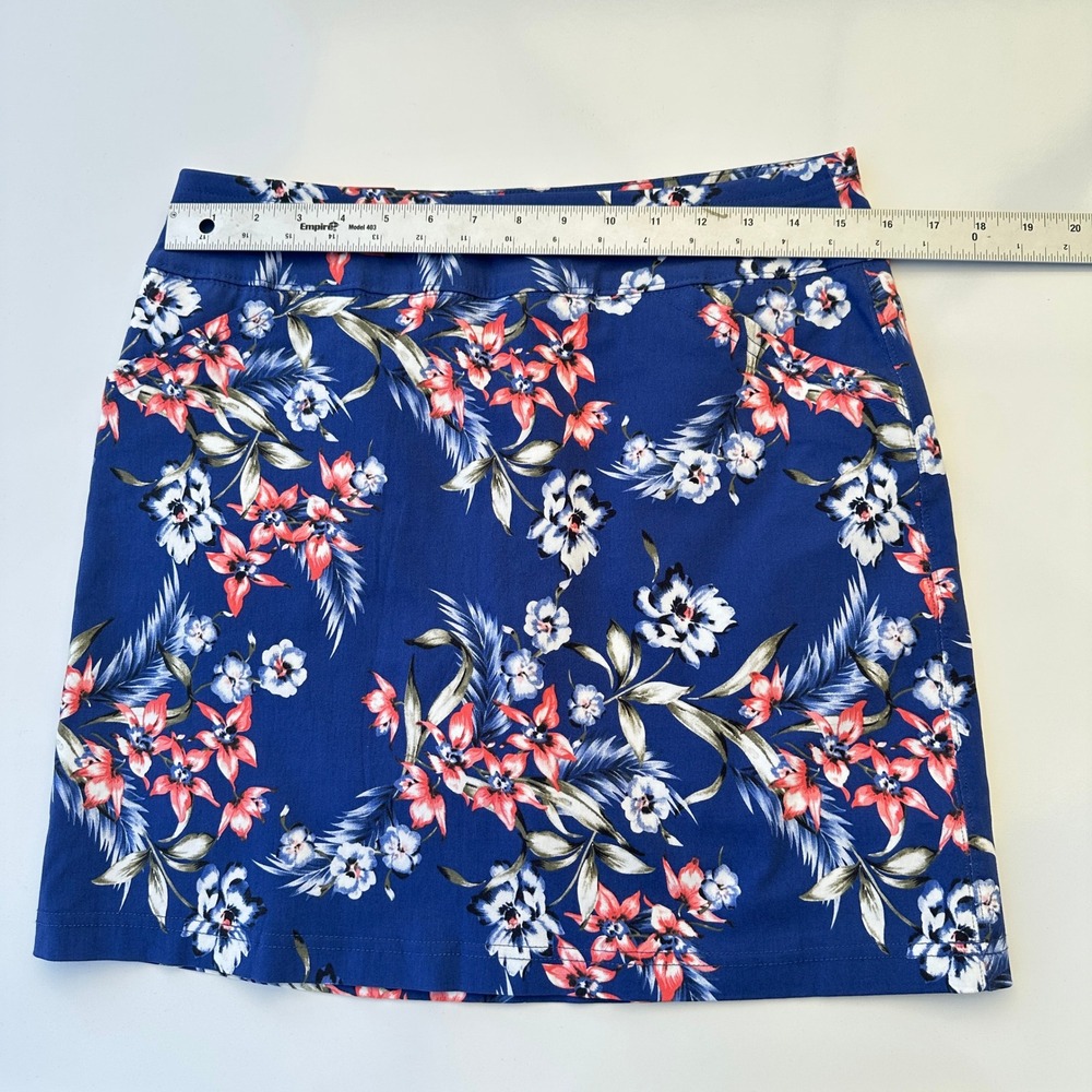 Mario Serrani Skort Blue Floral Comfort Stretch Tummy Control Medium NWT - Picture 9 of 10